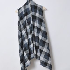 PLAID BLACK & GRAY CARDIGAN